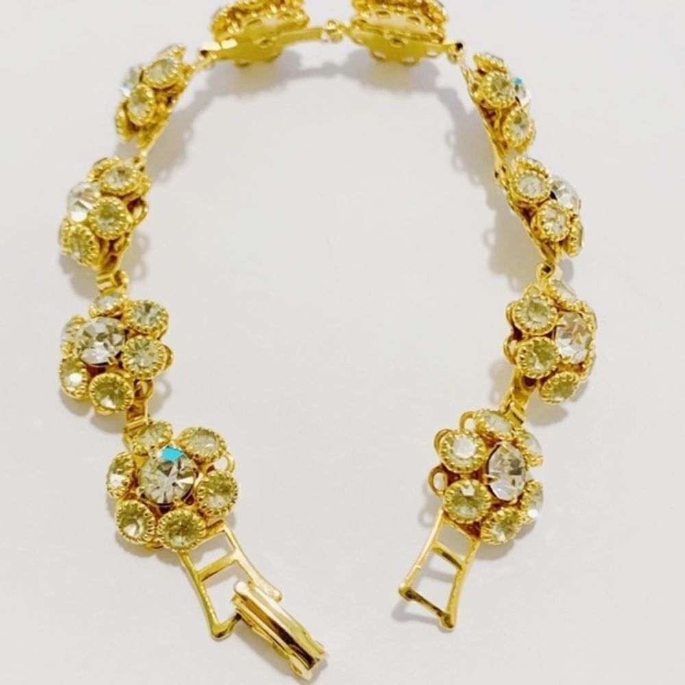Mid-Century Vintage Gold Rhinstone Bracelet - Picture 3 of 8